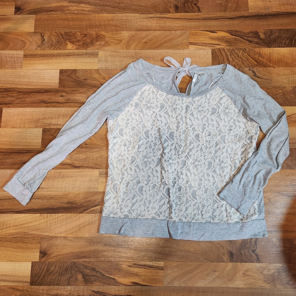 long sleve lace shirt